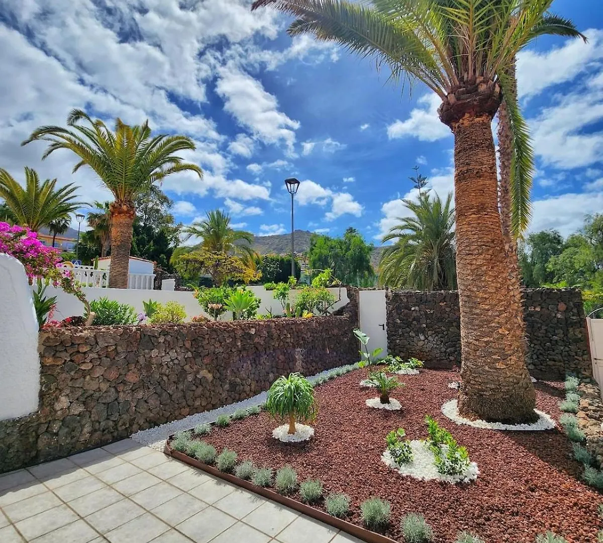 Beautiful House Costa Adeje With Mountain And Ocean View Apartamento